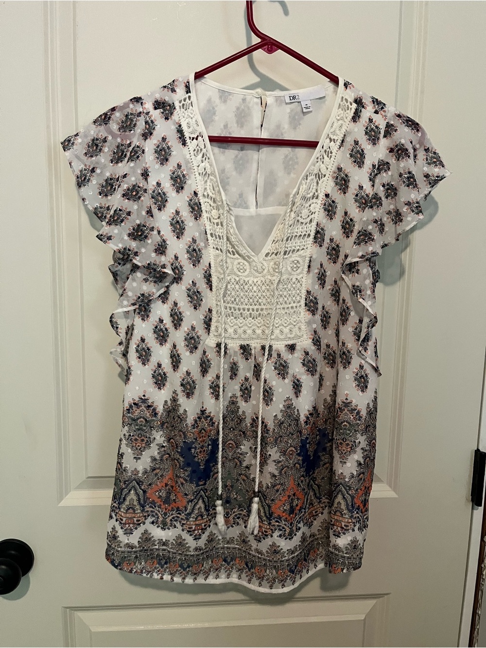 DR2 White Crochet-Trim Boho Floral Flutter Sleeve Top